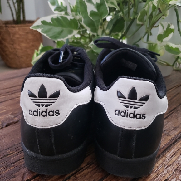 Adidas Superstar Black with White Stripes Men's Sneakers Size 11.5 - Picture 8 of 11